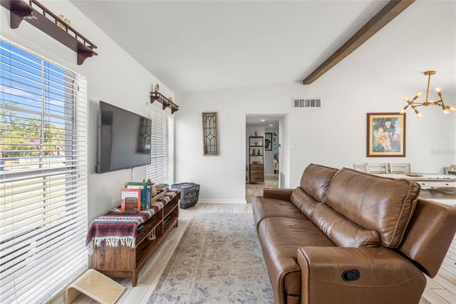 2125 W HIAWATHA STREET, Tampa, FL 33604