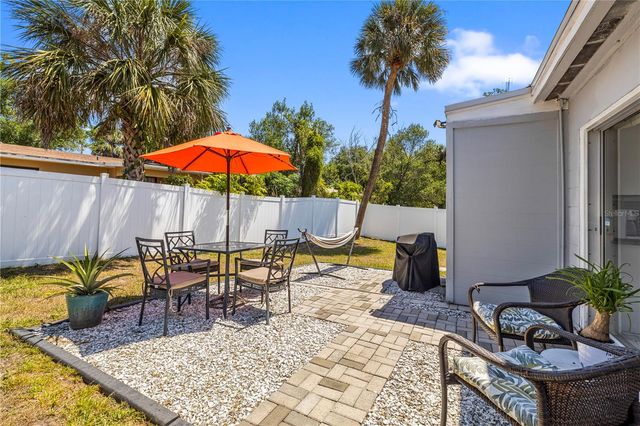 2125 W HIAWATHA STREET, Tampa, FL 33604