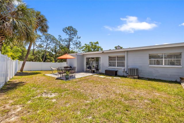 2125 W HIAWATHA STREET, Tampa, FL 33604