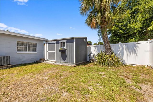 2125 W HIAWATHA STREET, Tampa, FL 33604
