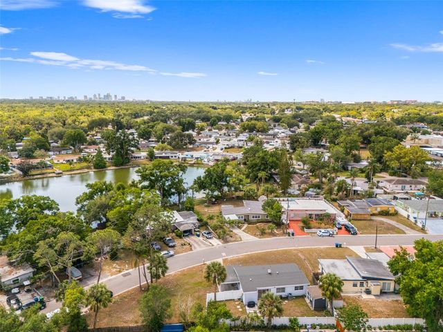 2125 W HIAWATHA STREET, Tampa, FL 33604