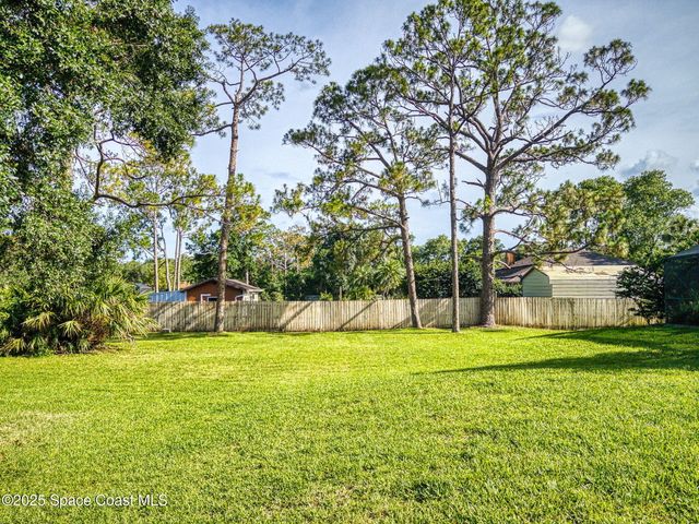 1651 Seabury Point Road NW, Palm Bay, FL 32907