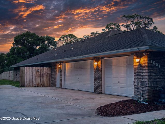 1651 Seabury Point Road NW, Palm Bay, FL 32907