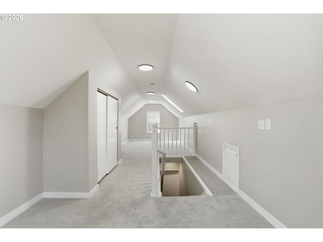 1775 Ne HOLMAN St, Portland, OR 97211