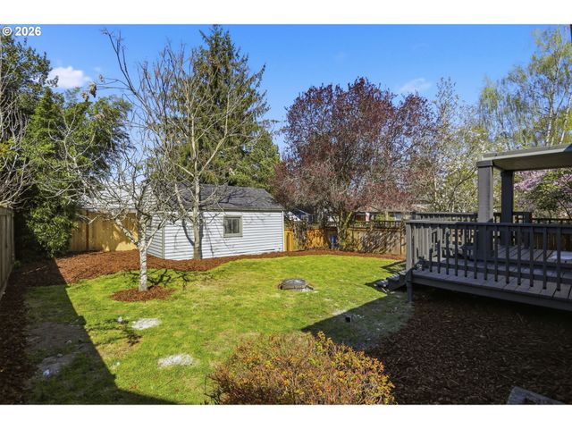 1775 Ne HOLMAN St, Portland, OR 97211