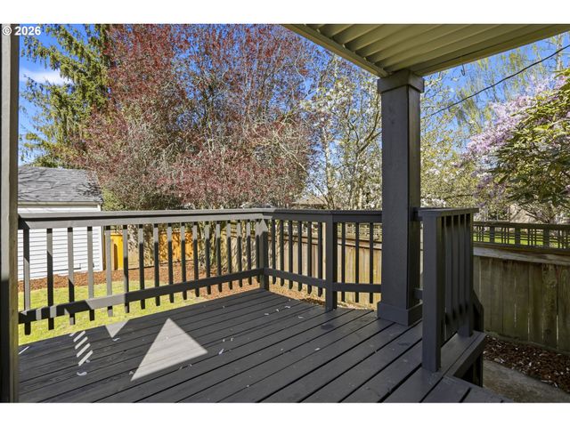 1775 Ne HOLMAN St, Portland, OR 97211