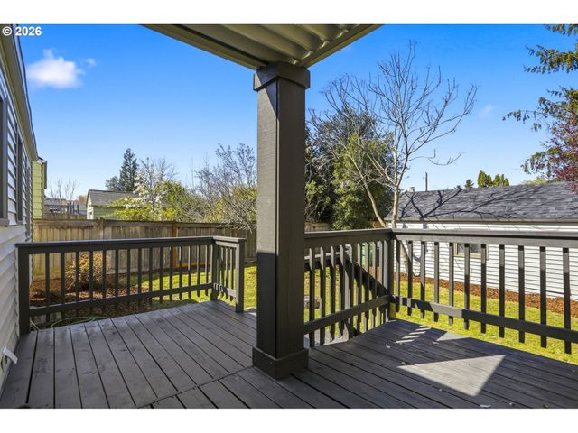 1775 Ne HOLMAN St, Portland, OR 97211