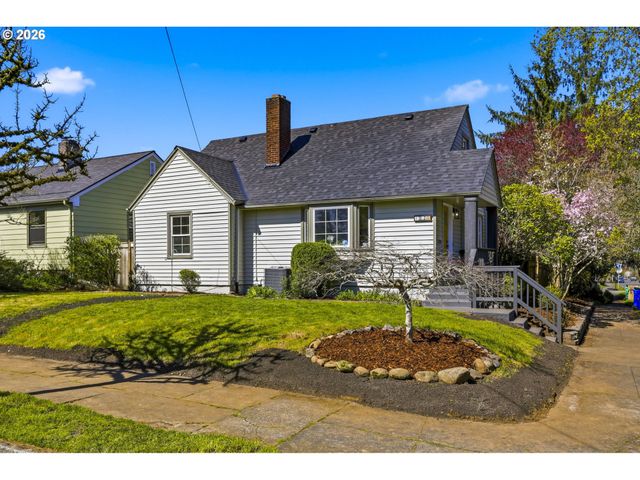 1775 Ne HOLMAN St, Portland, OR 97211