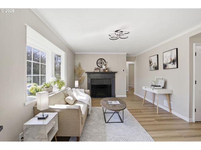 1775 Ne HOLMAN St, Portland, OR 97211