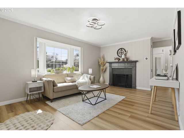 1775 Ne HOLMAN St, Portland, OR 97211