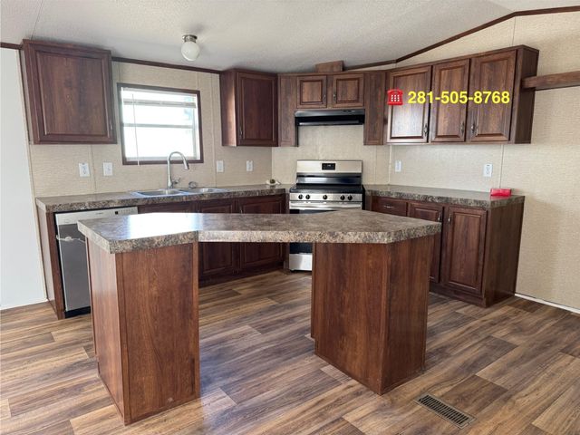 16206 Wood Drive Drive, Channelview, TX 77530