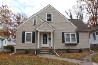 2723 ARLINGTON Avenue, Davenport, IA 52803