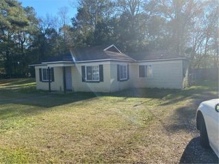 565 Wilson Boulevard, Axis, AL 36505