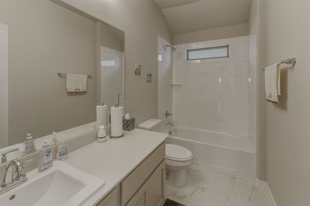 5545 Summit Creek Road, Fort Worth, TX 76126