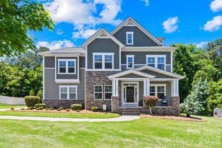 2105 Madeira Circle, Waxhaw, NC 28173