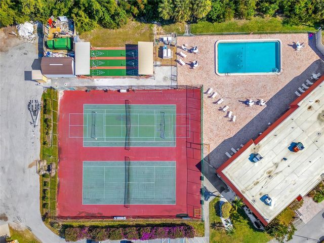 4013 CATALINA DRIVE 4013, Bradenton, FL 34210