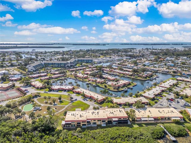 4013 CATALINA DRIVE 4013, Bradenton, FL 34210