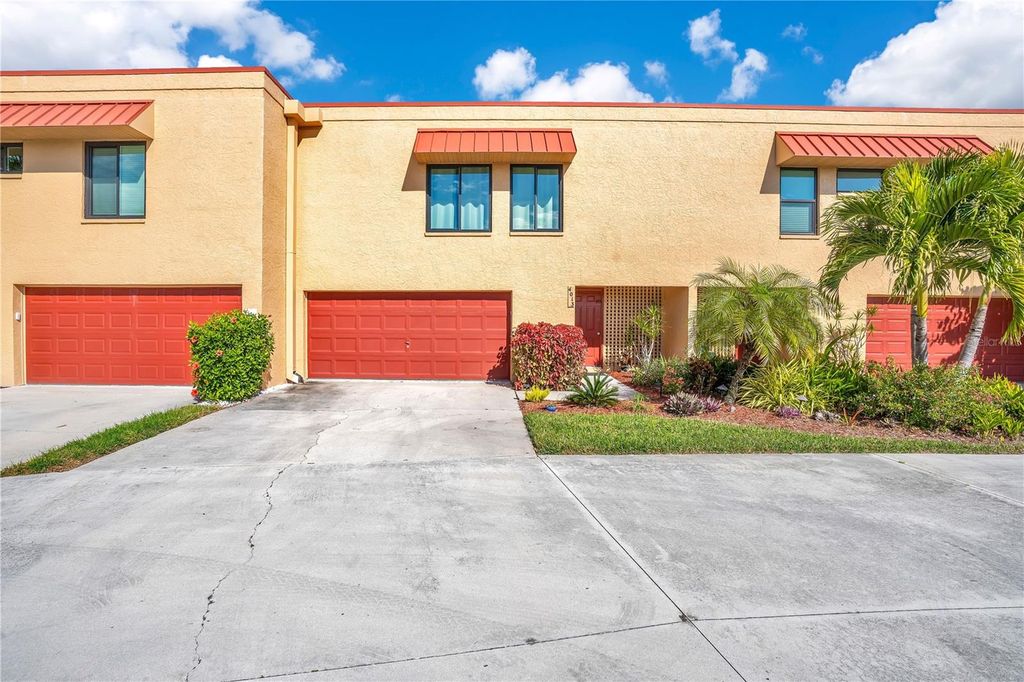4013 CATALINA DRIVE 4013, Bradenton, FL 34210