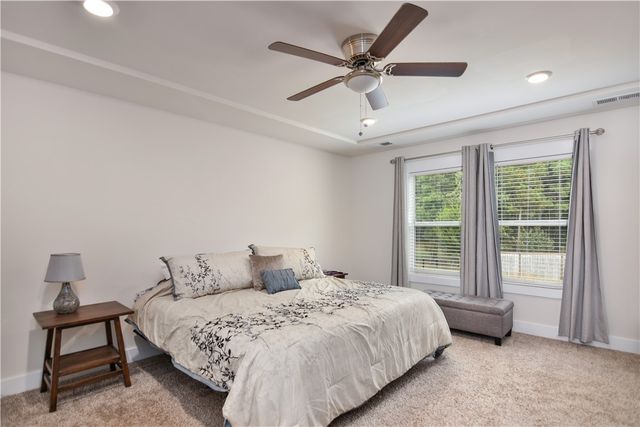 126 Walking Stick Way, Pelzer, SC 29669
