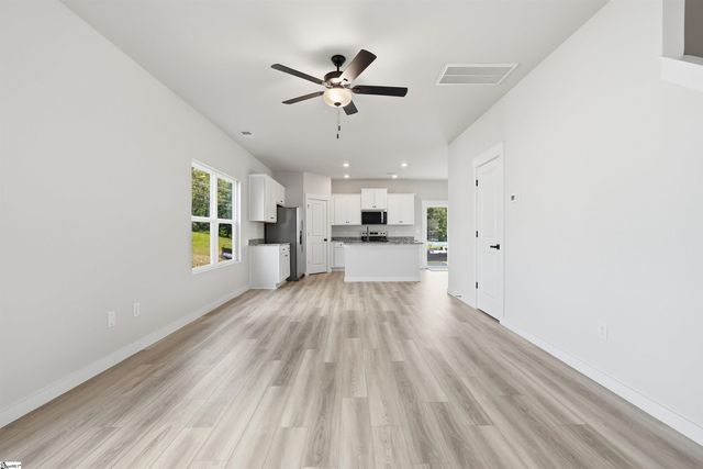 419 West Claywalk Road, Woodruff, SC 29388