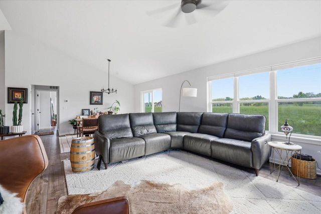 2938 Yahara DRIVE, Summit, WI 53066