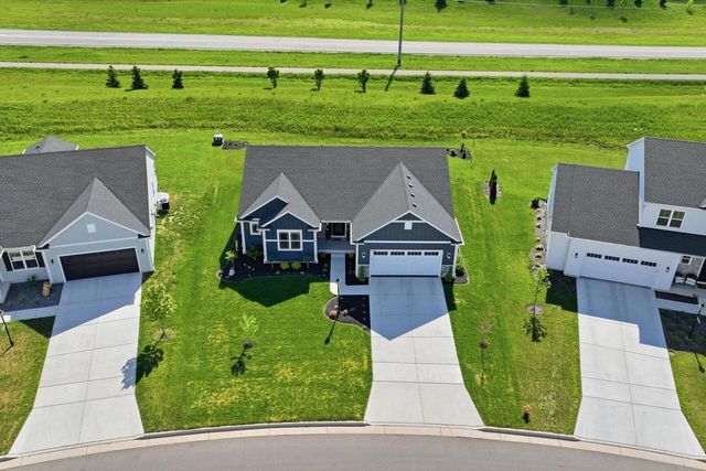 2938 Yahara DRIVE, Summit, WI 53066