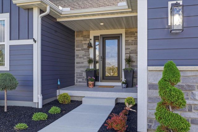 2938 Yahara DRIVE, Summit, WI 53066