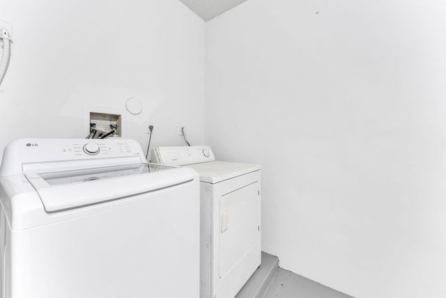 2444 Raleigh Street, Hollywood, FL 33020