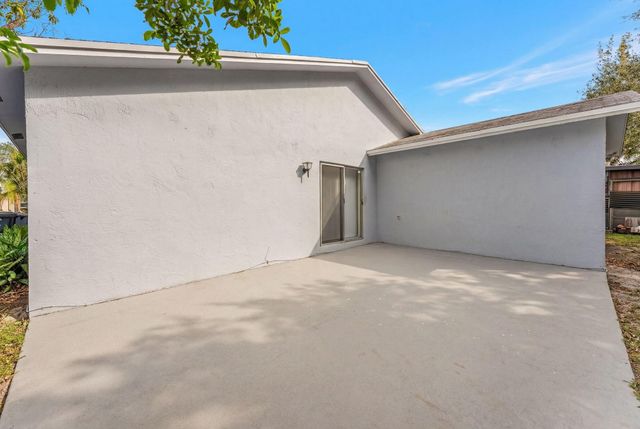 2444 Raleigh Street, Hollywood, FL 33020