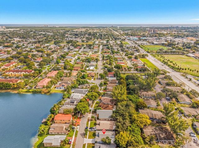 2444 Raleigh Street, Hollywood, FL 33020