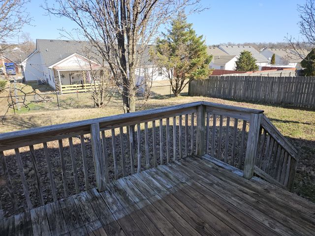 124 Wolverine Trl, La Vergne, TN 37086