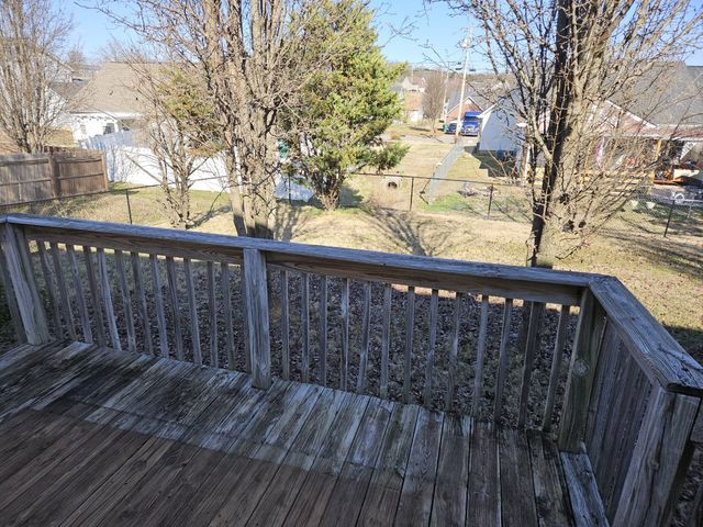 124 Wolverine Trl, La Vergne, TN 37086