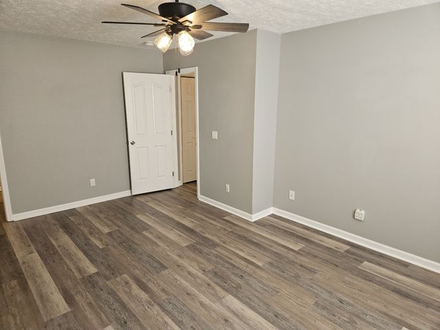 124 Wolverine Trl, La Vergne, TN 37086