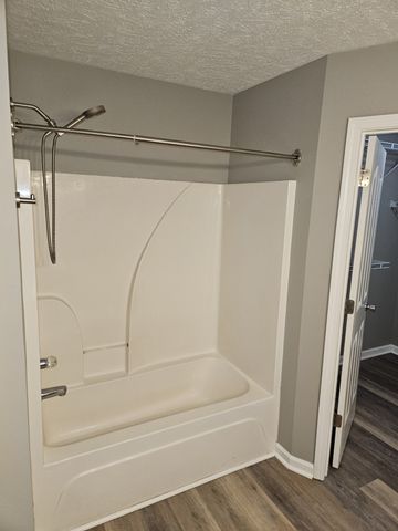 124 Wolverine Trl, La Vergne, TN 37086