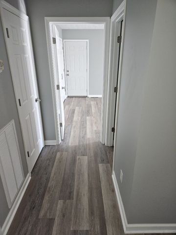 124 Wolverine Trl, La Vergne, TN 37086