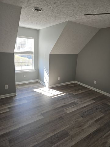 124 Wolverine Trl, La Vergne, TN 37086