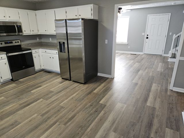 124 Wolverine Trl, La Vergne, TN 37086