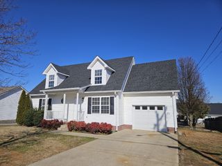 124 Wolverine Trl, La Vergne, TN 37086
