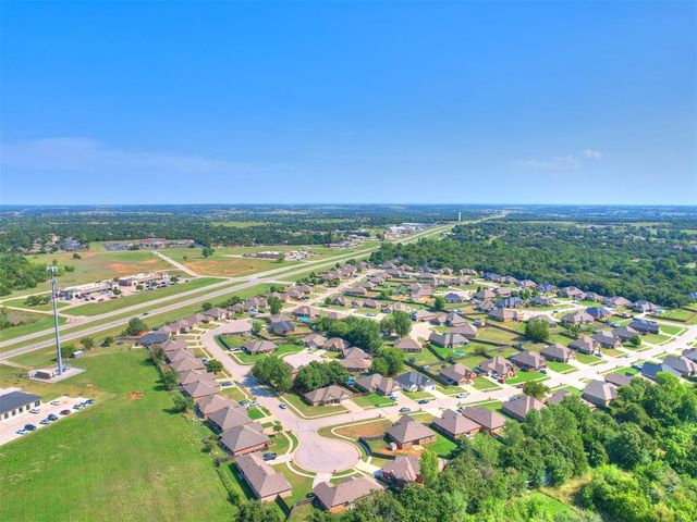 945 Fox Run Lane, Blanchard, OK 73010