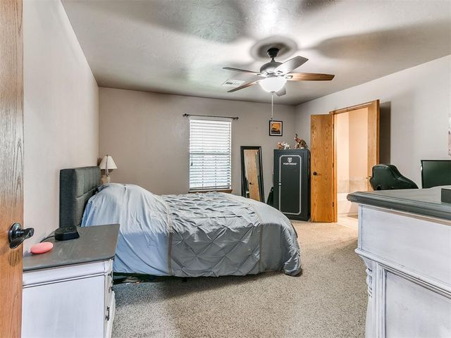 945 Fox Run Lane, Blanchard, OK 73010