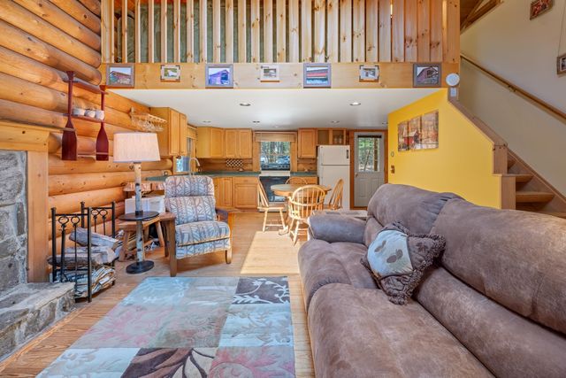 553 Roaring Branch Road, Arlington, VT 05250