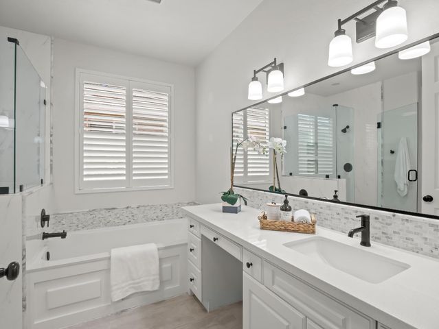1970 N Langley, Clovis, CA 93619
