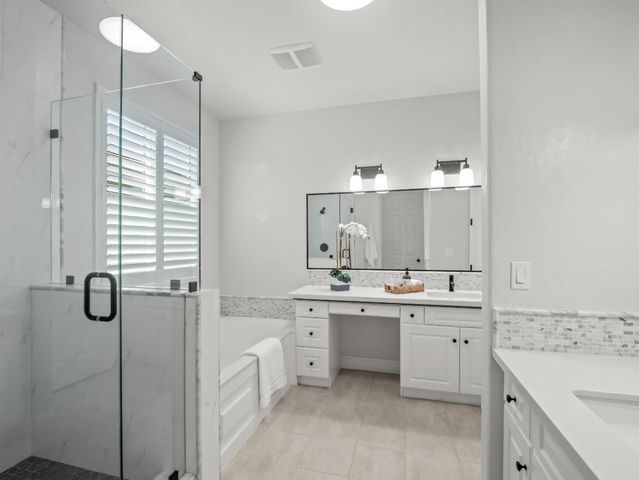 1970 N Langley, Clovis, CA 93619