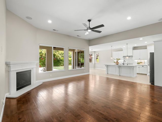 1970 N Langley, Clovis, CA 93619