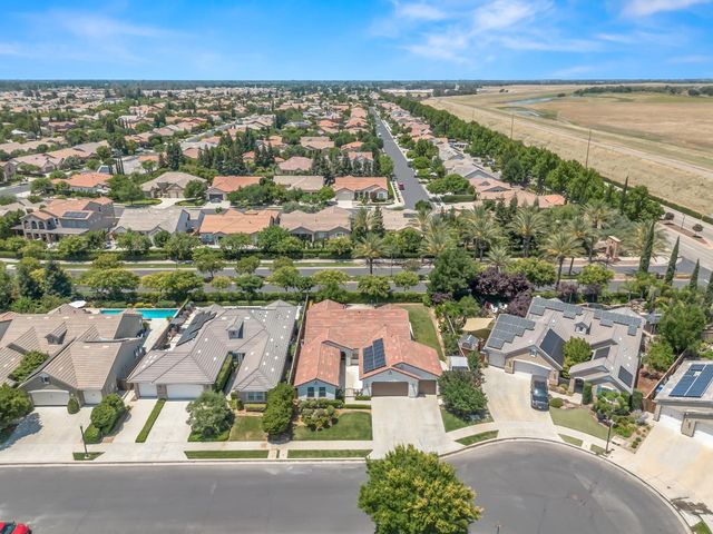 1970 N Langley, Clovis, CA 93619