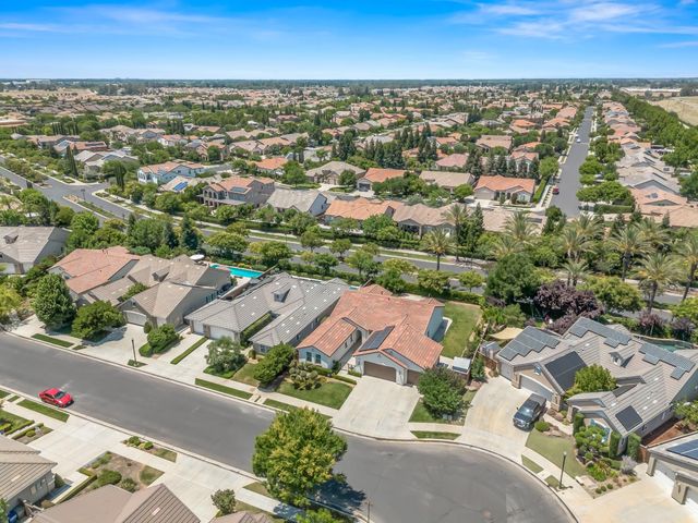 1970 N Langley, Clovis, CA 93619