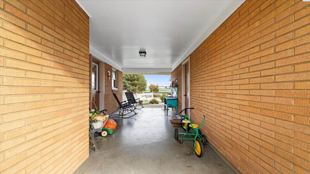 7715 W Dradie St, Pasco, WA 99301