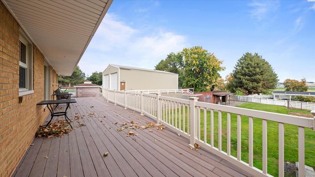 7715 W Dradie St, Pasco, WA 99301