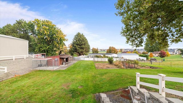 7715 W Dradie St, Pasco, WA 99301