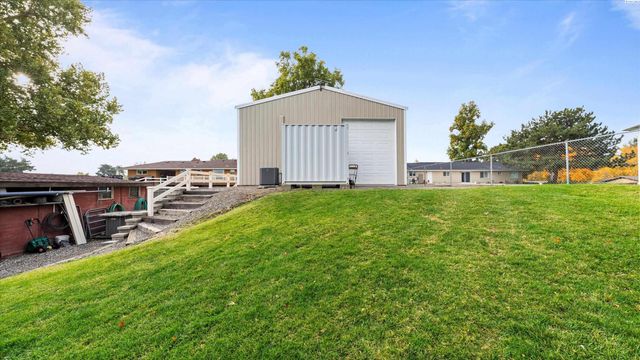 7715 W Dradie St, Pasco, WA 99301